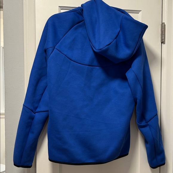 Nike Men’s Tech Fleece Jacket in Blue and Black - Picture 3 of 4